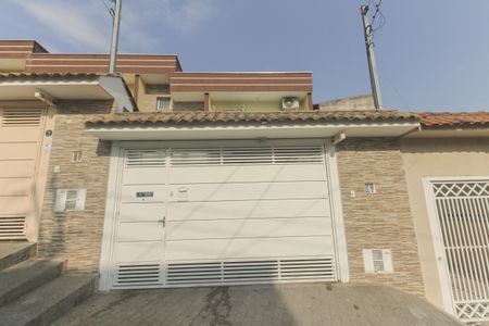 Casa à venda com 65m², 2 quartos e 2 vagas Casa à venda com 65m², 2 quartos e 2 vagasFachada