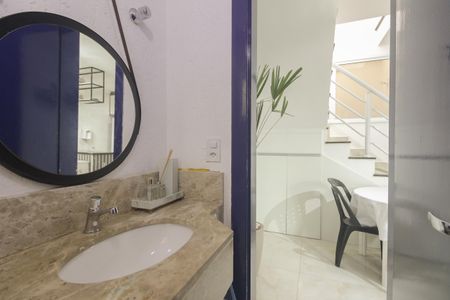 Casa à venda com 65m², 2 quartos e 2 vagas Casa à venda com 65m², 2 quartos e 2 vagasLavabo