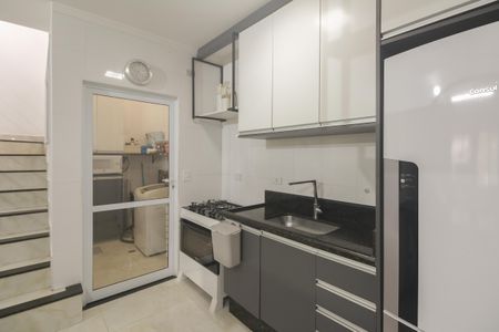 Casa à venda com 65m², 2 quartos e 2 vagas Casa à venda com 65m², 2 quartos e 2 vagasCozinha