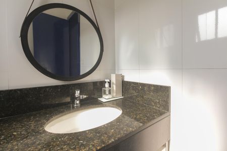 Casa à venda com 65m², 2 quartos e 2 vagas Casa à venda com 65m², 2 quartos e 2 vagasBanheiro