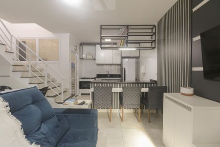 Sala de casa à venda com 2 quartos, 65m² em Guaiauna, São Paulo