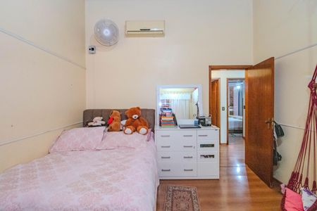 Casa à venda com 380m², 3 quartos e 4 vagasQuarto 2