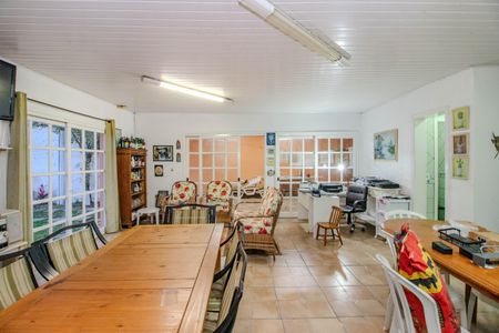 Casa à venda com 380m², 3 quartos e 4 vagasEspaço Gourmet