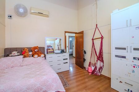 Casa à venda com 380m², 3 quartos e 4 vagasQuarto 2