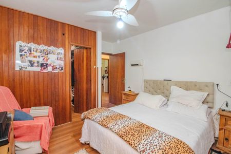 Casa à venda com 380m², 3 quartos e 4 vagasSuíte