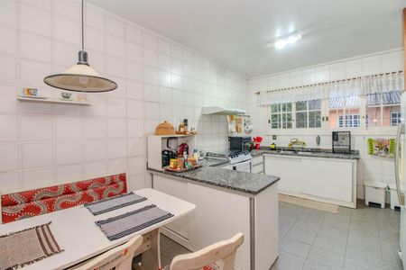 Casa à venda com 380m², 3 quartos e 4 vagasCozinha