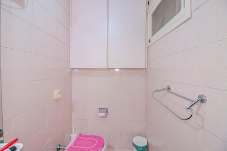 Casa à venda com 380m², 3 quartos e 4 vagasBanheiro Social