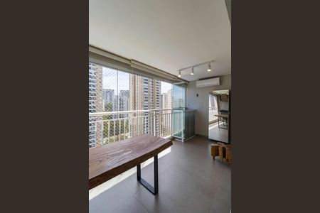 Apartamento à venda com 96m², 3 quartos e 2 vagasVaranda