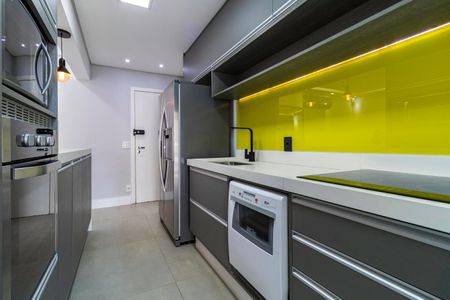 Apartamento à venda com 96m², 3 quartos e 2 vagasCozinha