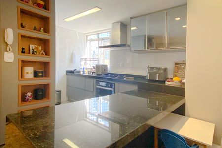 Apartamento à venda com 121m², 3 quartos e 2 vagasCozinha