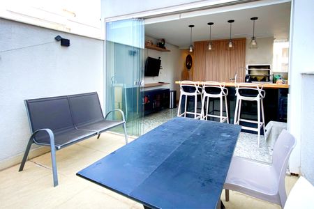 Apartamento à venda com 121m², 3 quartos e 2 vagasCobertura