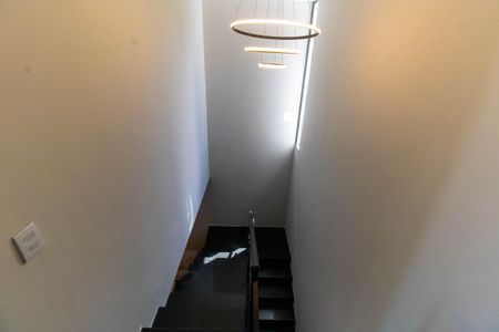 Escada de casa à venda com 3 quartos, 123m² em Maravista, Niterói