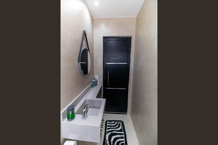 Casa à venda com 123m², 3 quartos e 2 vagasBanheiro Social