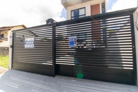 Casa à venda com 123m², 3 quartos e 2 vagasPlaquinha