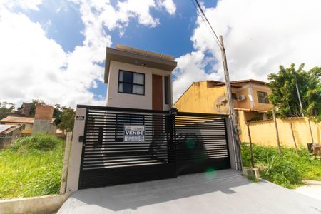 Casa à venda com 123m², 3 quartos e 2 vagasFachada