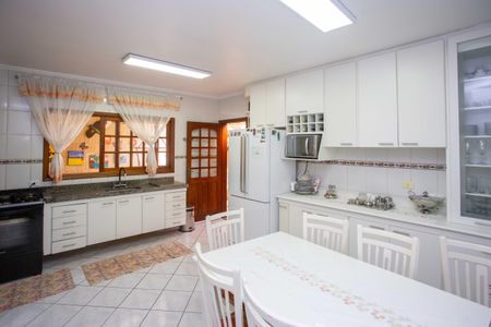 Casa à venda com 153m², 3 quartos e 2 vagasCozinha