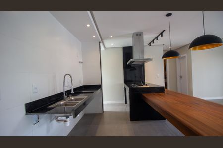 Casa de condomínio à venda com 300m², 4 quartos e 2 vagasCozinha