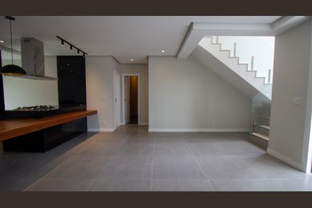 Casa de condomínio à venda com 300m², 4 quartos e 2 vagasSala