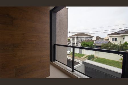 Casa de condomínio à venda com 300m², 4 quartos e 2 vagasSacada da Suíte 2