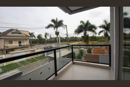 Casa de condomínio à venda com 300m², 4 quartos e 2 vagasSacada da Suíte 4