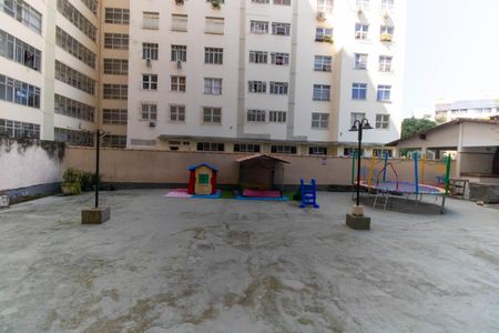 Apartamento à venda com 95m², 2 quartos e 1 vaga Apartamento à venda com 95m², 2 quartos e 1 vagaÁrea comum