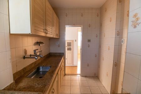 Apartamento à venda com 95m², 2 quartos e 1 vaga Apartamento à venda com 95m², 2 quartos e 1 vagaCozinha e Área de Serviço