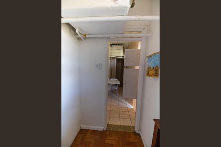 Apartamento à venda com 95m², 2 quartos e 1 vaga Apartamento à venda com 95m², 2 quartos e 1 vagaQuarto de Serviço