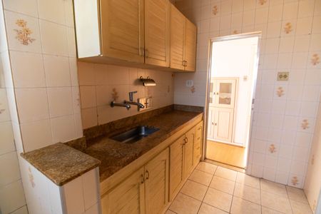 Apartamento à venda com 95m², 2 quartos e 1 vaga Apartamento à venda com 95m², 2 quartos e 1 vagaCozinha e Área de Serviço