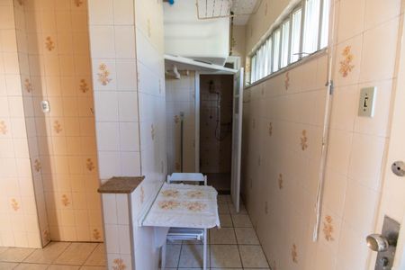 Apartamento à venda com 95m², 2 quartos e 1 vaga Apartamento à venda com 95m², 2 quartos e 1 vagaCozinha e Área de Serviço