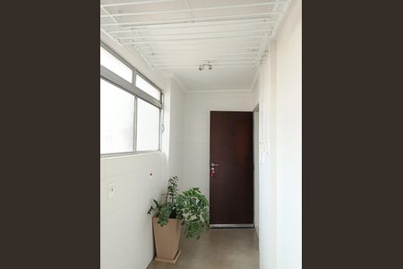 Apartamento à venda com 127m², 3 quartos e 1 vagaÁrea de Serviço