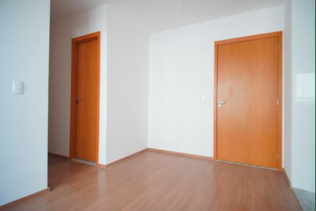 Sala de apartamento à venda com 2 quartos, 42m² em Costa E Silva, Porto Alegre