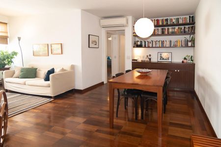 Apartamento à venda com 97m², 2 quartos e 1 vagaSala