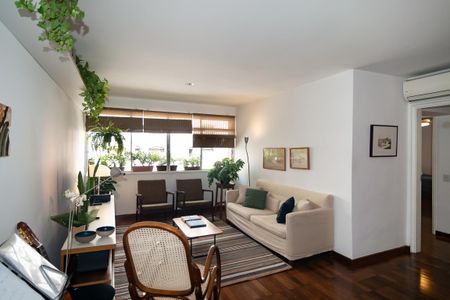 Apartamento à venda com 97m², 2 quartos e 1 vagaSala