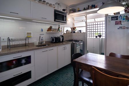 Apartamento à venda com 97m², 2 quartos e 1 vagaCozinha