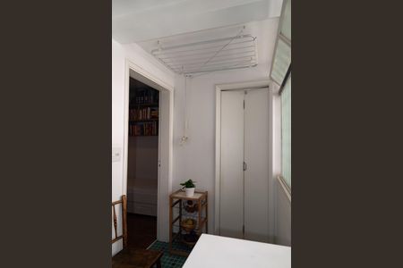 Apartamento à venda com 97m², 2 quartos e 1 vagaÁrea de Serviço