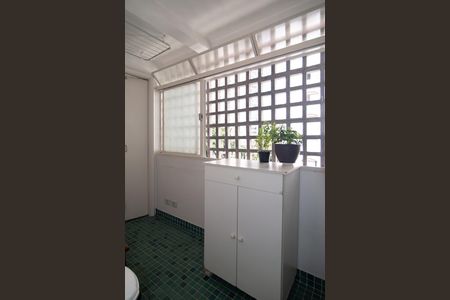 Apartamento à venda com 97m², 2 quartos e 1 vagaÁrea de Serviço