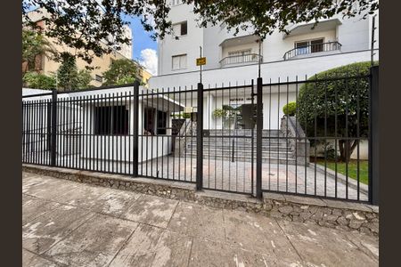 Apartamento para alugar com 74m², 2 quartos e 2 vagasFachada