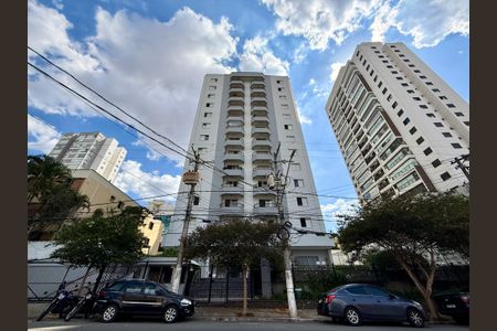 Apartamento para alugar com 74m², 2 quartos e 2 vagasFachada 