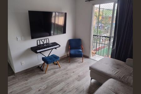 Sala de apartamento à venda com 2 quartos, 56m² em Vila Carmosina, São Paulo