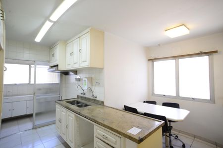 Apartamento à venda com 193m², 3 quartos e 2 vagasCozinha