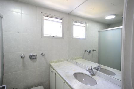 Apartamento à venda com 193m², 3 quartos e 2 vagasBanheiro
