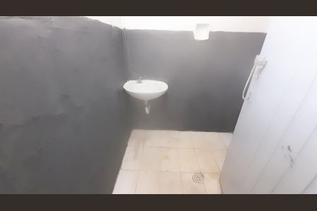 Casa para alugar com 60m², 1 quarto e sem vaga Casa para alugar com 60m², 1 quarto e sem vagaBanheiro da Suíte