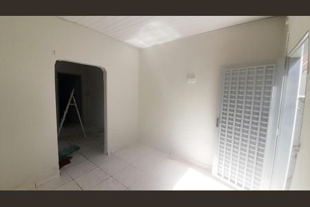Casa para alugar com 60m², 1 quarto e sem vaga Casa para alugar com 60m², 1 quarto e sem vagaSala