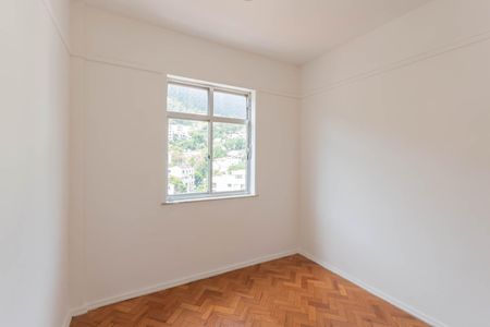 Apartamento à venda com 87m², 3 quartos e 1 vagaQuarto 2