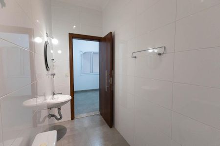 Casa à venda com 420m², 4 quartos e 6 vagas Casa à venda com 420m², 4 quartos e 6 vagasBanheiro de serviço 2