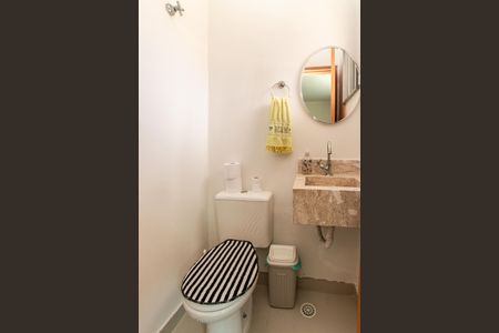 Casa de condomínio à venda com 134m², 3 quartos e 2 vagas Casa de condomínio à venda com 134m², 3 quartos e 2 vagasLavabo da sala