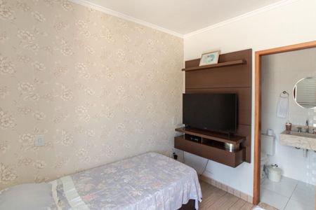 Casa de condomínio à venda com 134m², 3 quartos e 2 vagas Casa de condomínio à venda com 134m², 3 quartos e 2 vagasSuíte 3