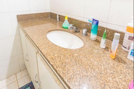 Apartamento para alugar com 74m², 3 quartos e 1 vagaBanheiro