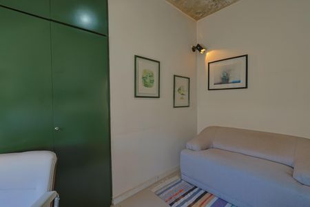 Casa à venda com 302m², 5 quartos e 3 vagasEscritório