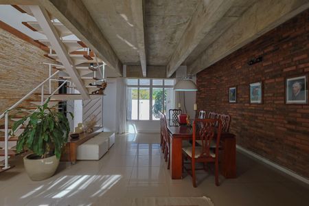 Casa à venda com 302m², 5 quartos e 3 vagasSala